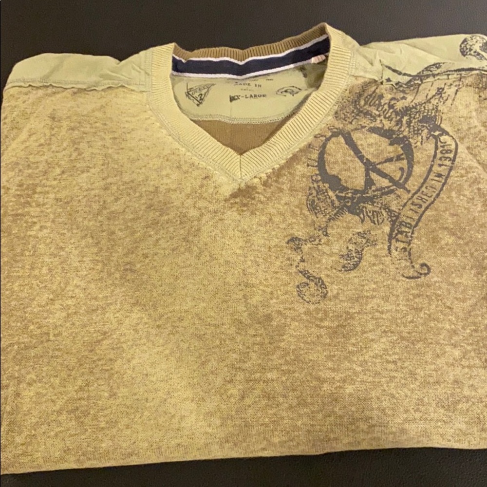 Men’s sweater